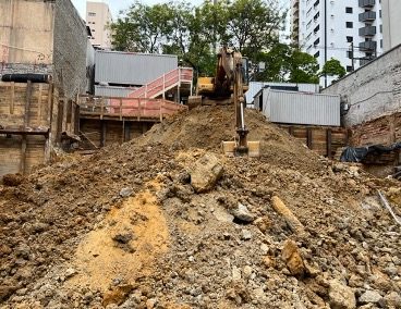 07/11/22 - Escavação.