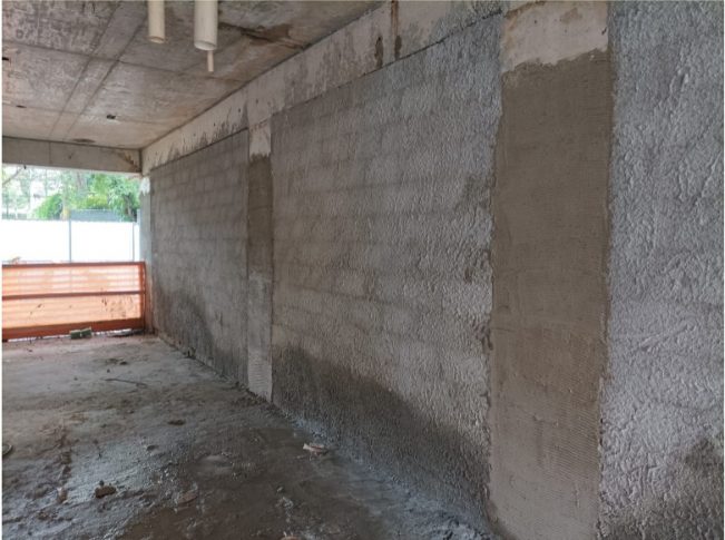 23/02/23 - Chapisco no Subsolo, Térreo e 1º Pavimento (Casas 4 e 5).