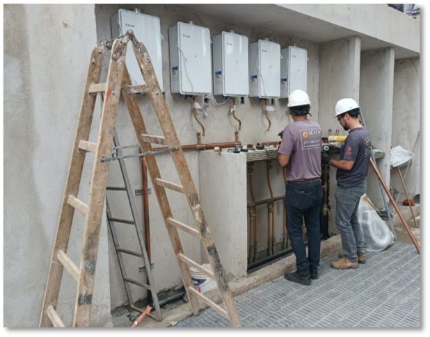 24/10/23 - Instalação dos aquecedores no abrigo de gás.