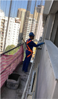 05/2024 - Tratamento em concreto aparente na lateral esquerda
