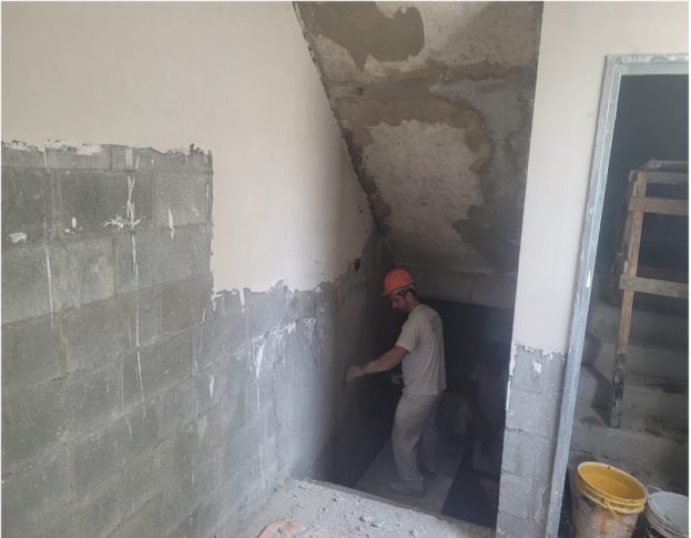 09/04/24 - Gesso sarrafeado nas escadas